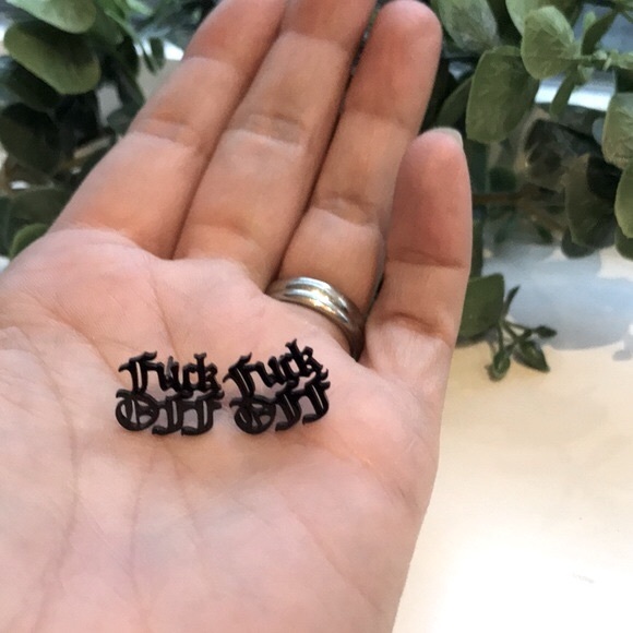 🎁4/$25 - F*CK OFF earrings in black - NEW 😆🤭🤫  STOCKING STUFFER - Picture 2 of 2